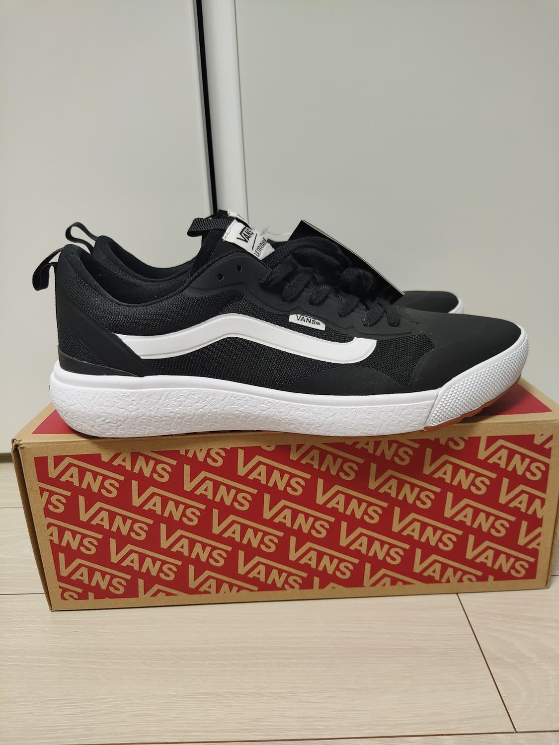 새상품 반스 울트라레인지 무료배송 상품이미지1