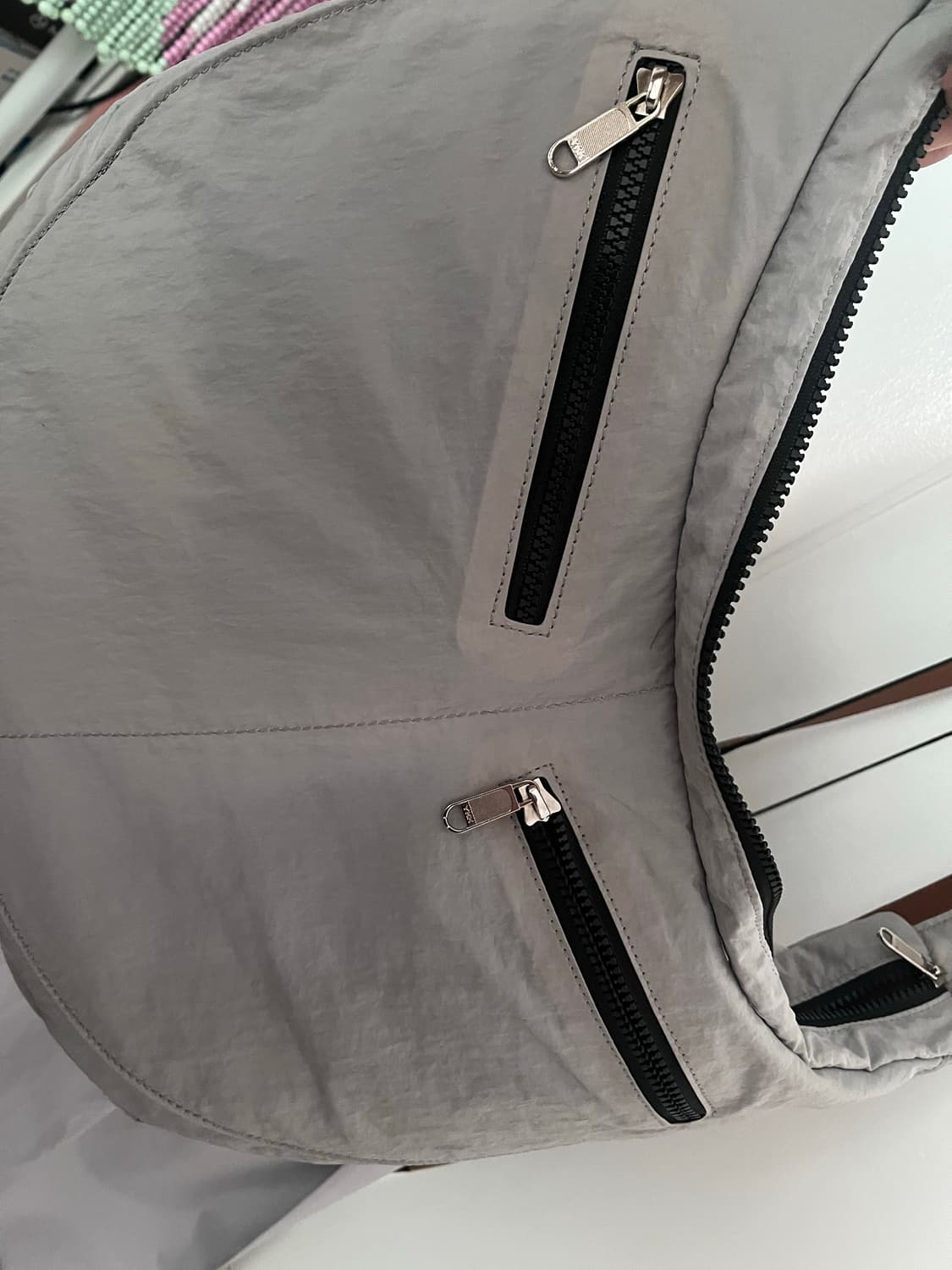 이우가마카라스 Knotted Shoulder Bag 상품이미지7