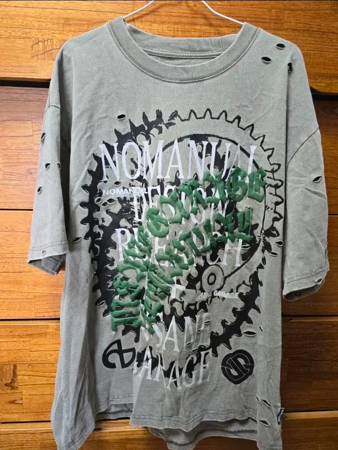 [2] 노매뉴얼 인세인개러지 데미지 워싱 티셔츠 카키 상품이미지2