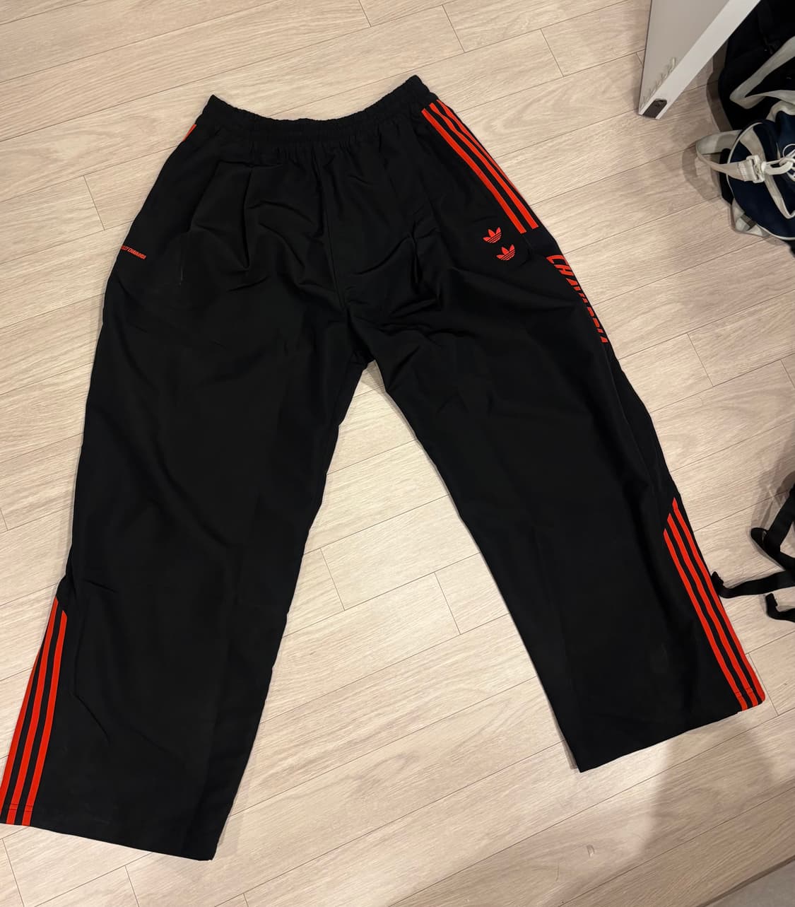 급(L)아디다스 윌리차바리아 트랙팬츠 블랙 상품이미지1