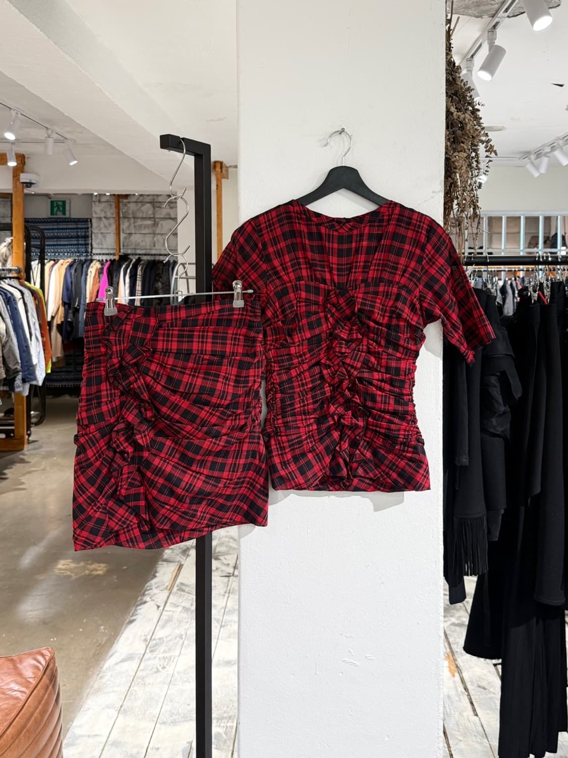 이자벨마랑 에뚜왈 레드 블랙 타탄 체크 탑 스커트 셋업 상품이미지1