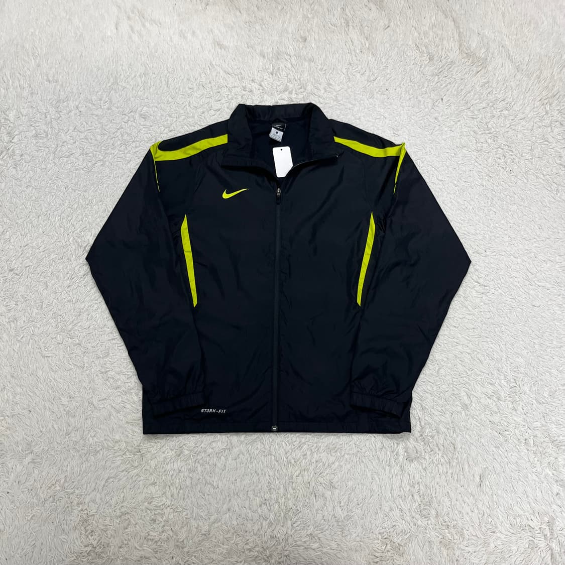 Nike black neon storm-fit windbreaker 상품이미지4