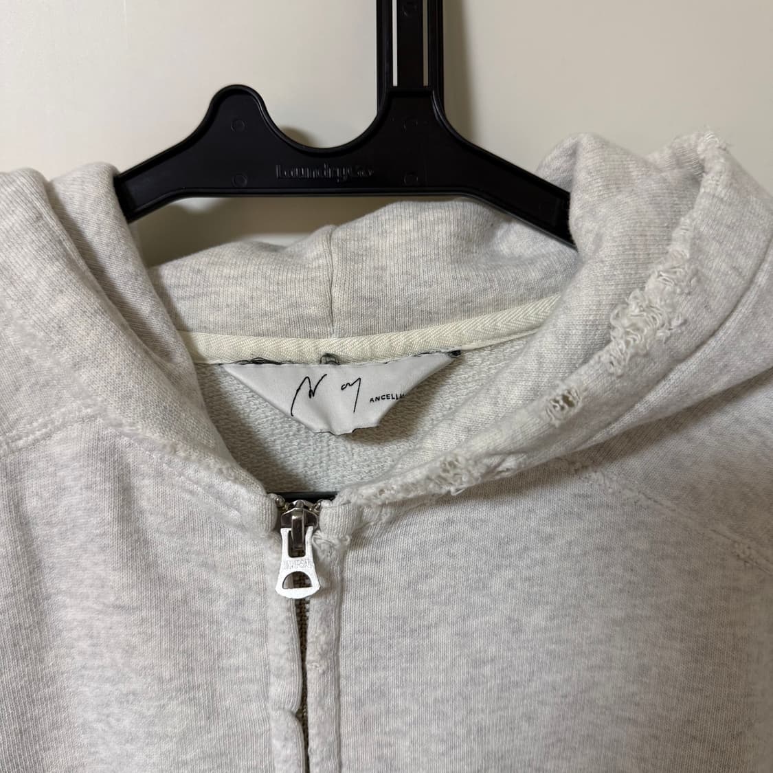 안셀름 데미지 집업 후디 상품이미지2