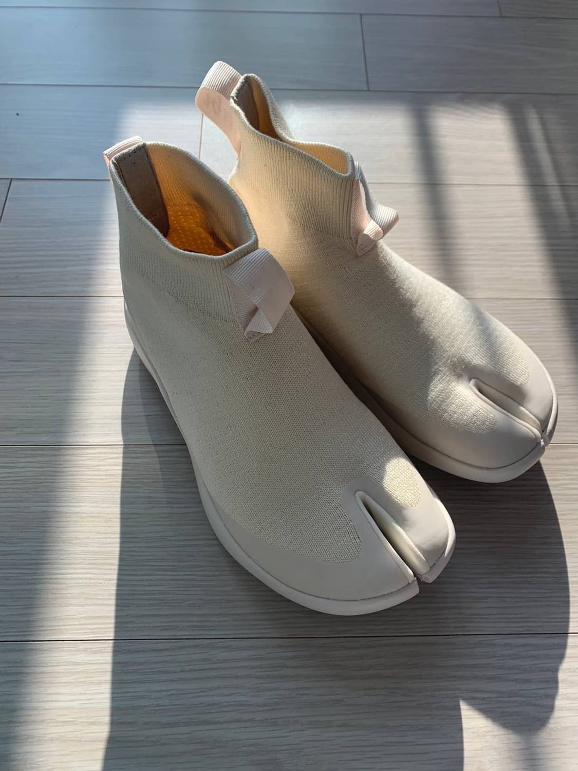 (새상품) 타비 Tabi 230 화이트 신발 상품이미지1