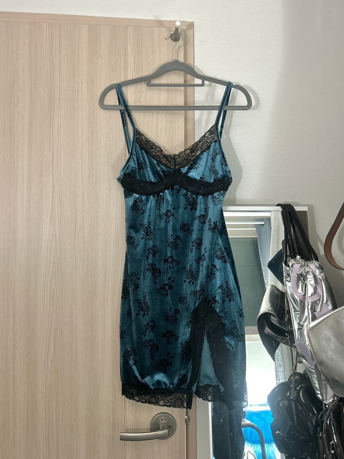 벨벳 플라워 미니 슬립원피스 상품이미지1