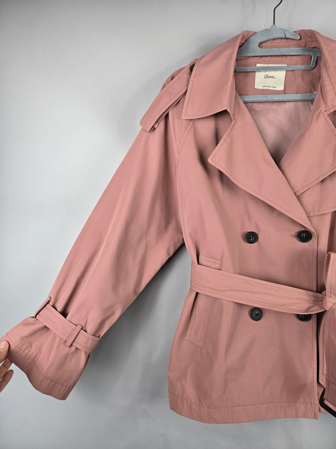 [무료배송]로엠 85-95-160 여성 루즈핏 숏 트렌치코트 핑크 상품이미지3