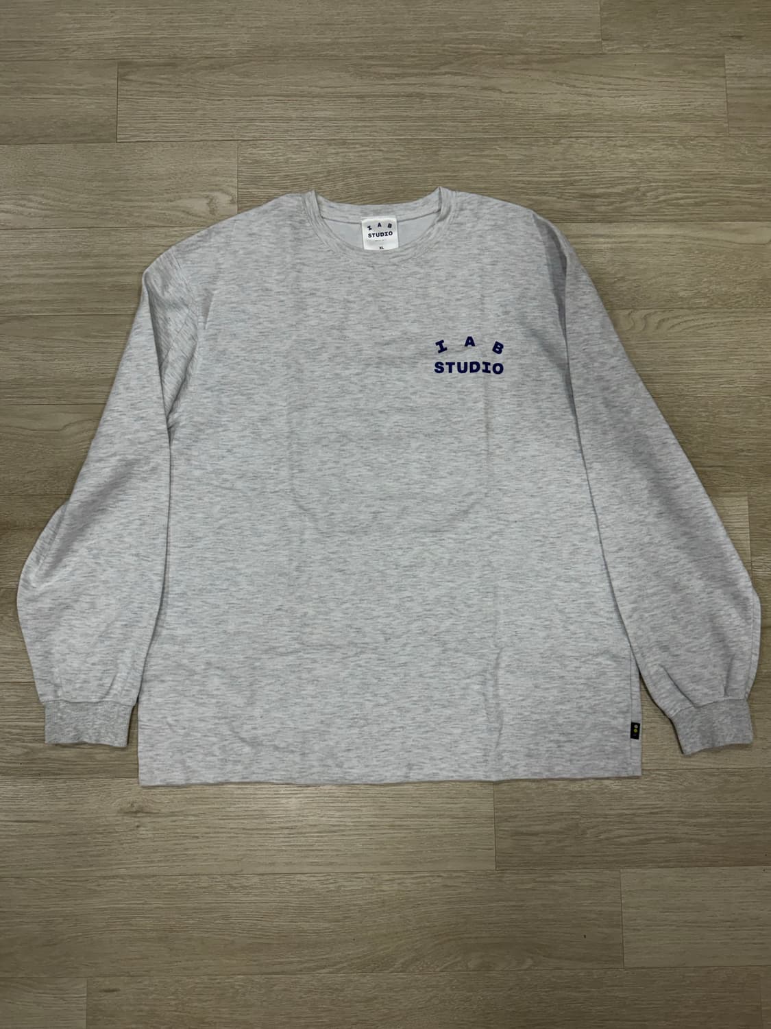 아이앱 스튜디오 롱슬리브 상품이미지1