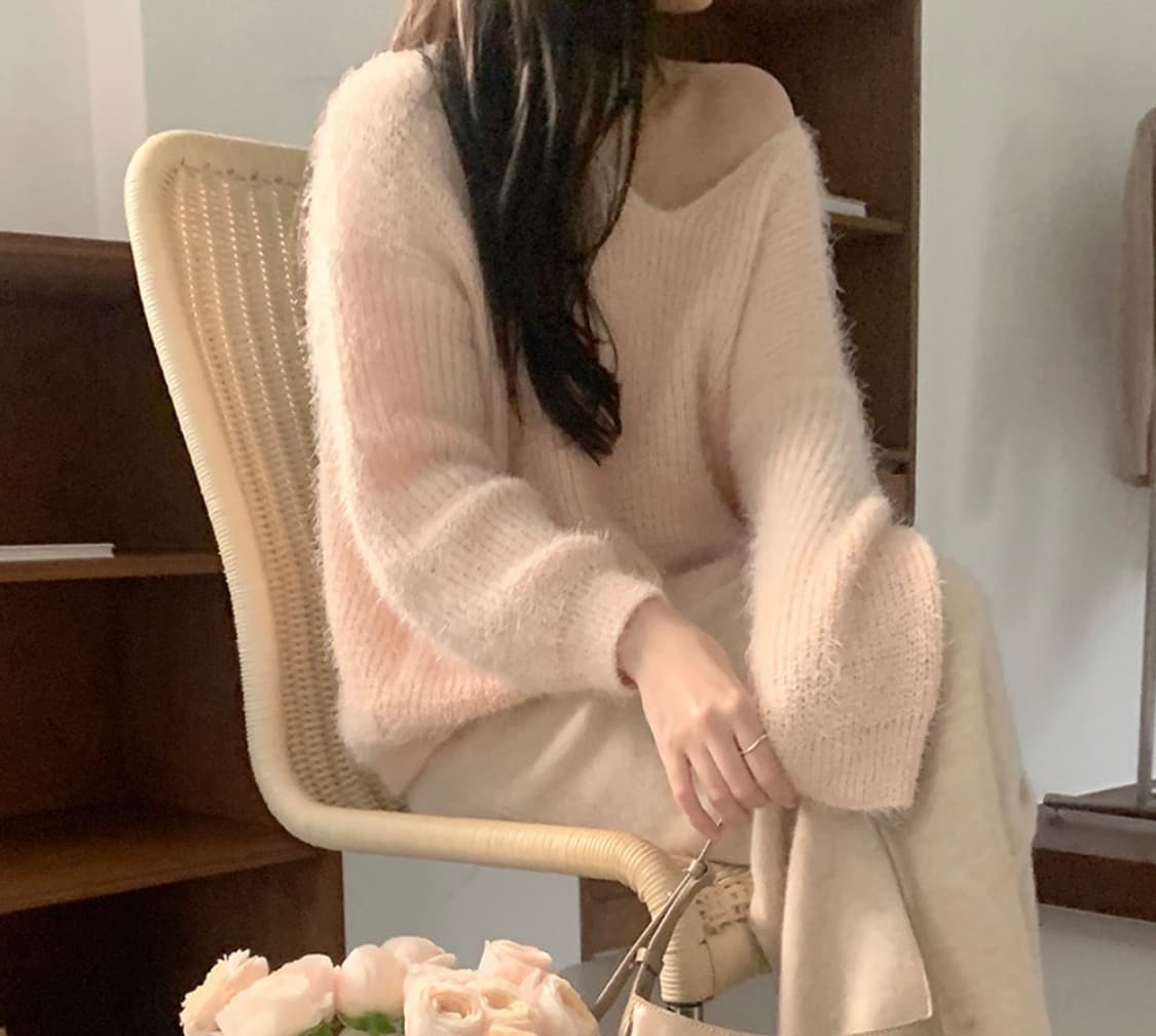 퍼빗 앙고라 브이넥 니트 루즈핏 히메갸루 라떼갸루 상품이미지2