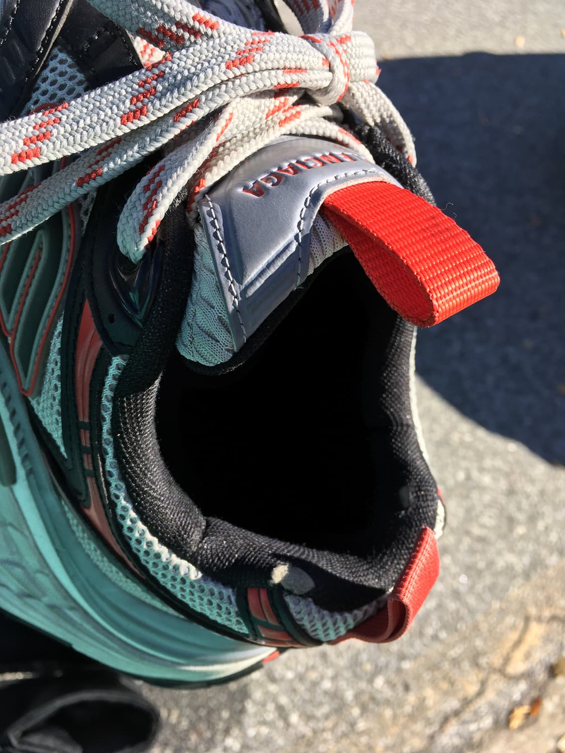 발렌시아가 10XL 그레이 레드 상품이미지9