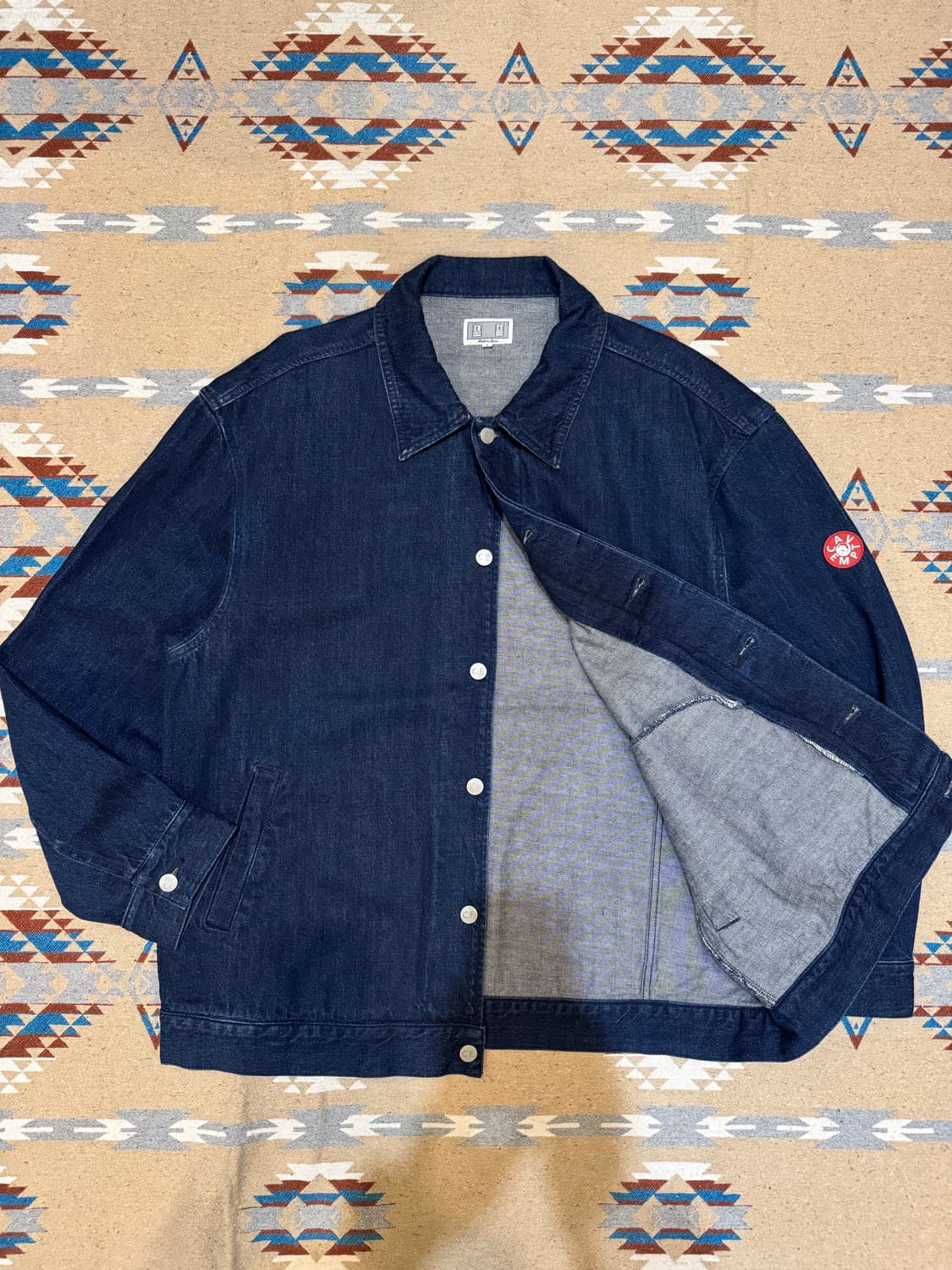 [L] 카브엠트 히든 버튼 데님 자켓 인디고 상품이미지4