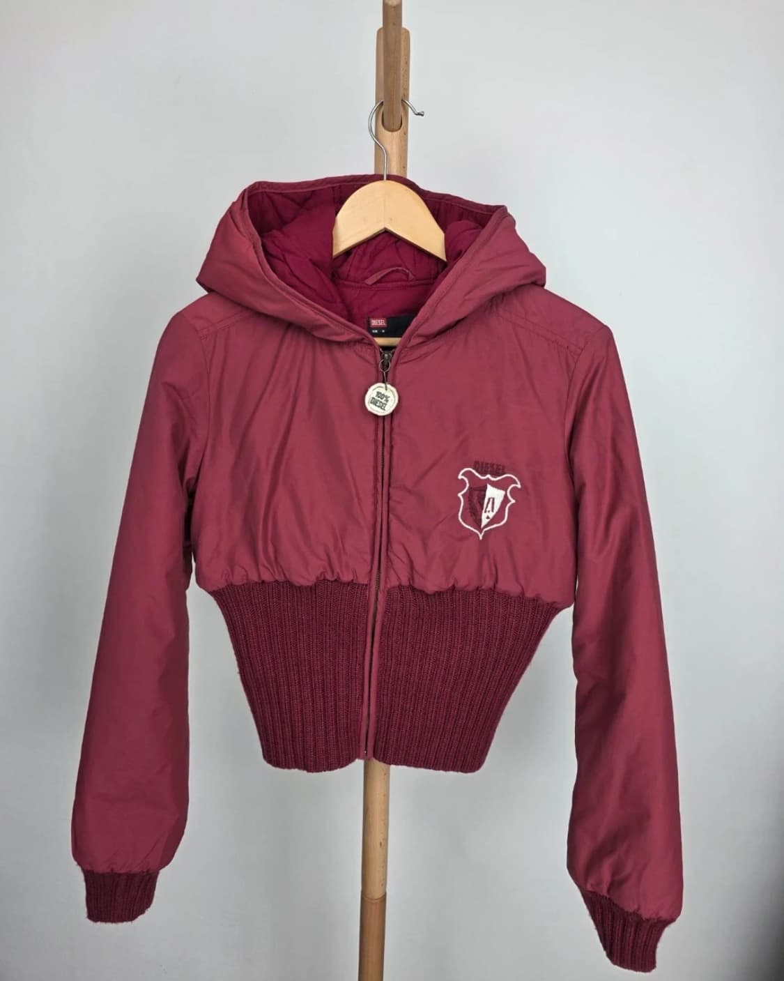 디젤 크롭 니트 패딩 버건디 상품이미지1