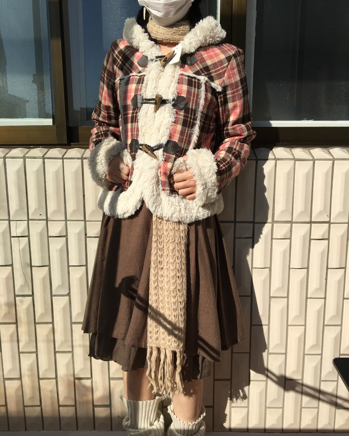 Fake fur duffle button check pattern jac 상품이미지10