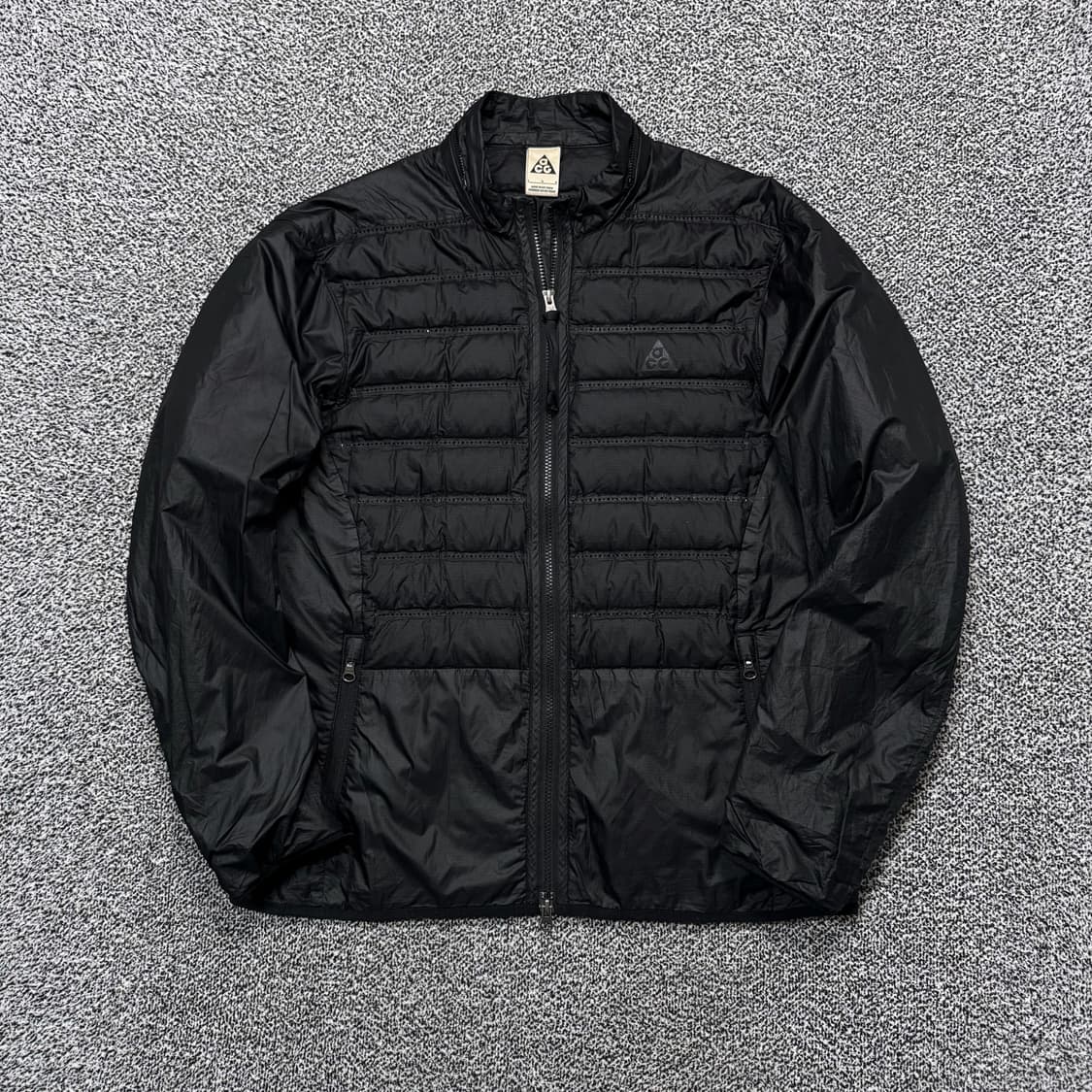 Name : 나이키acg 시그니처로고 블랙컬러 경량패딩 :) 상품이미지1