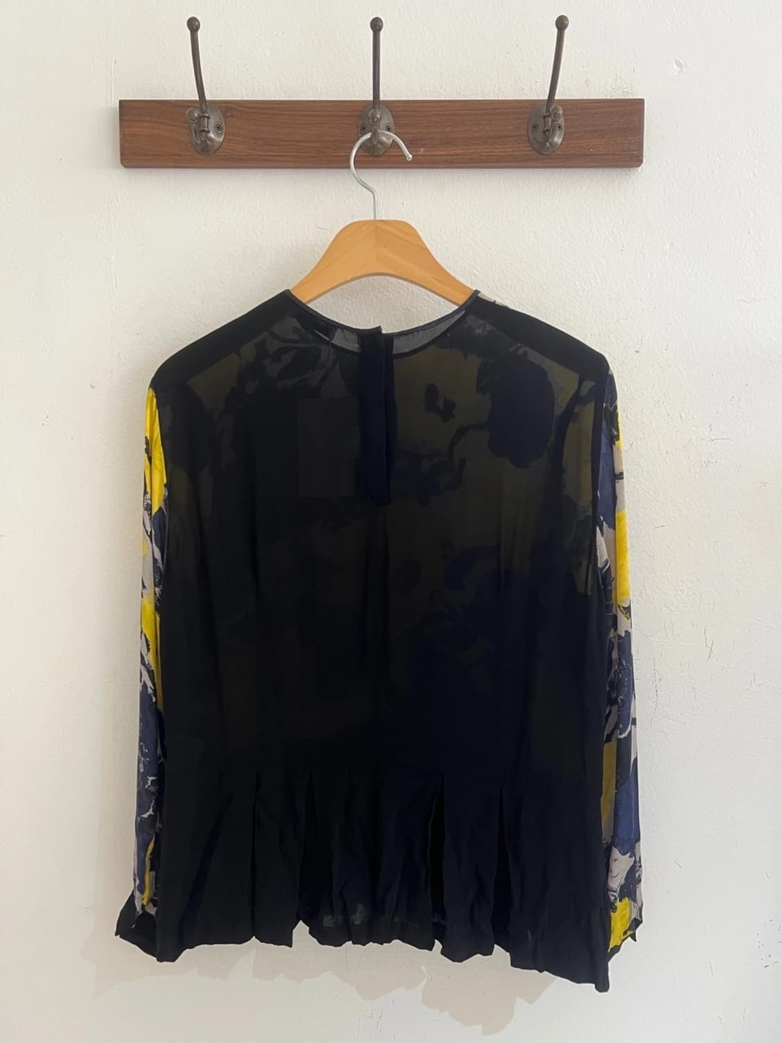 드리스반노튼 실크 탑 상품이미지3