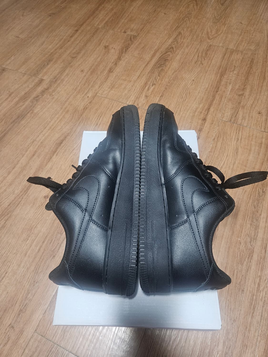 나이키 에어포스 로우 블랙 올검 275. 상품이미지5