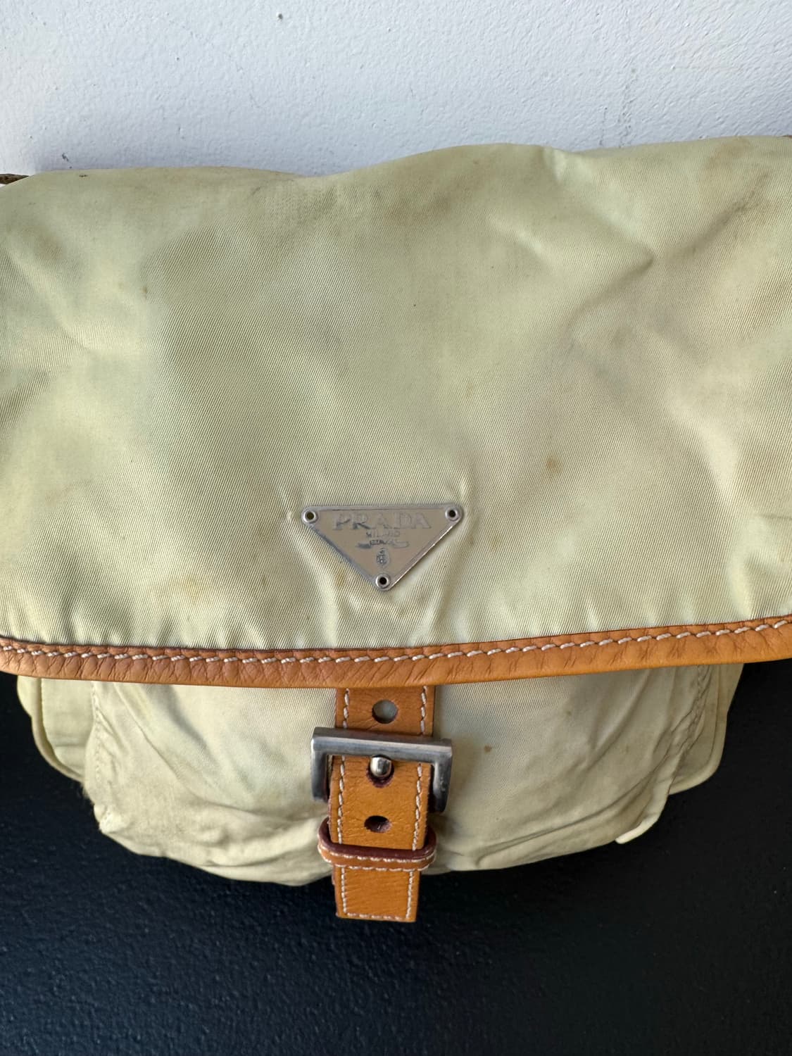 프라다 포코노 크로스백(정품) 상품이미지2