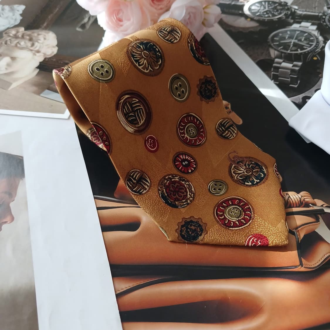 세루티 실크 골드 버튼 패턴 넥타이 9.3cm A등급 A18824
 상품이미지2