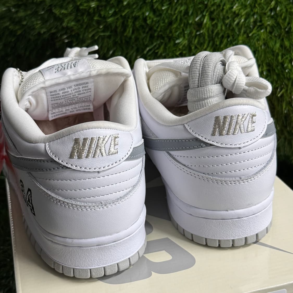 나이키 x 슈프림 SB 덩크 로우 화이트 상품이미지2