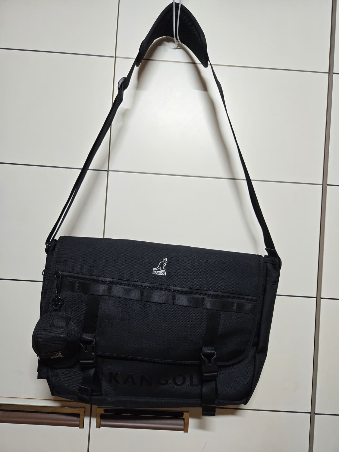 캉골 듀스 블랙 메신저백 (미사용제품) 상품이미지2
