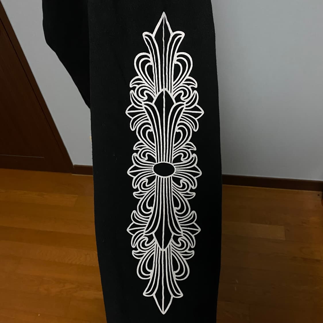 [XXL] 크롬하츠 홀스슈 플로랄 퍽 유 로고 플리스 집업 후드 블랙 상품이미지5