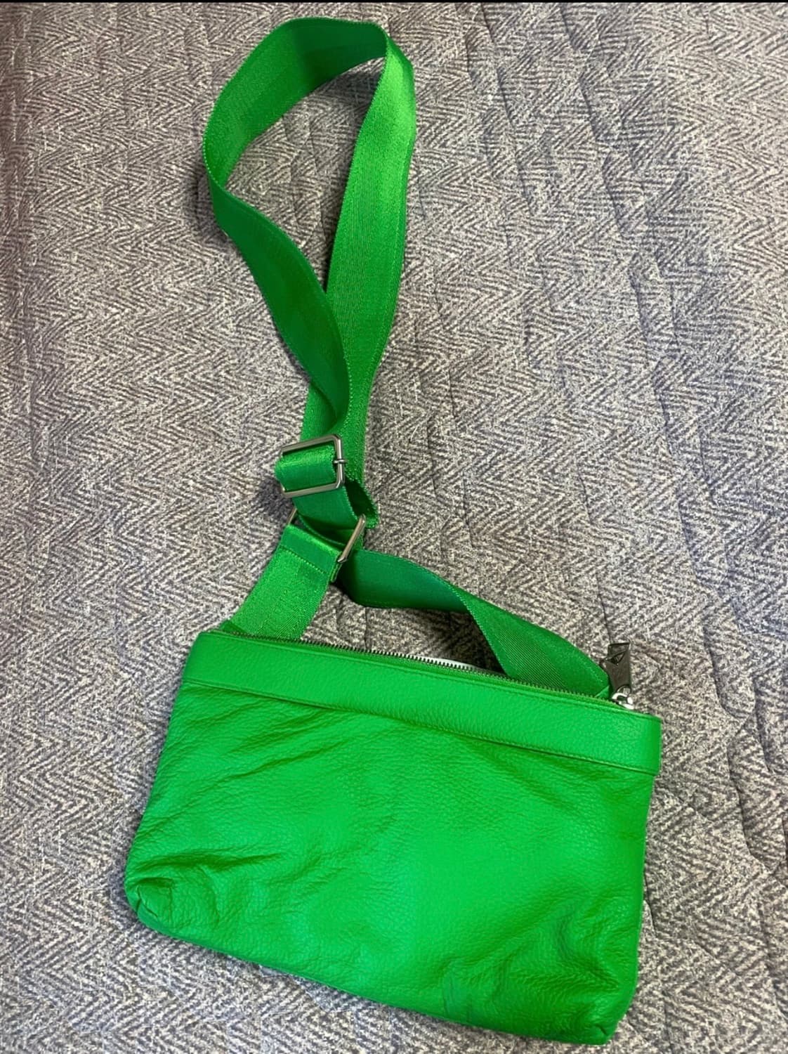 보테가 사슴가죽 가방 상품이미지3