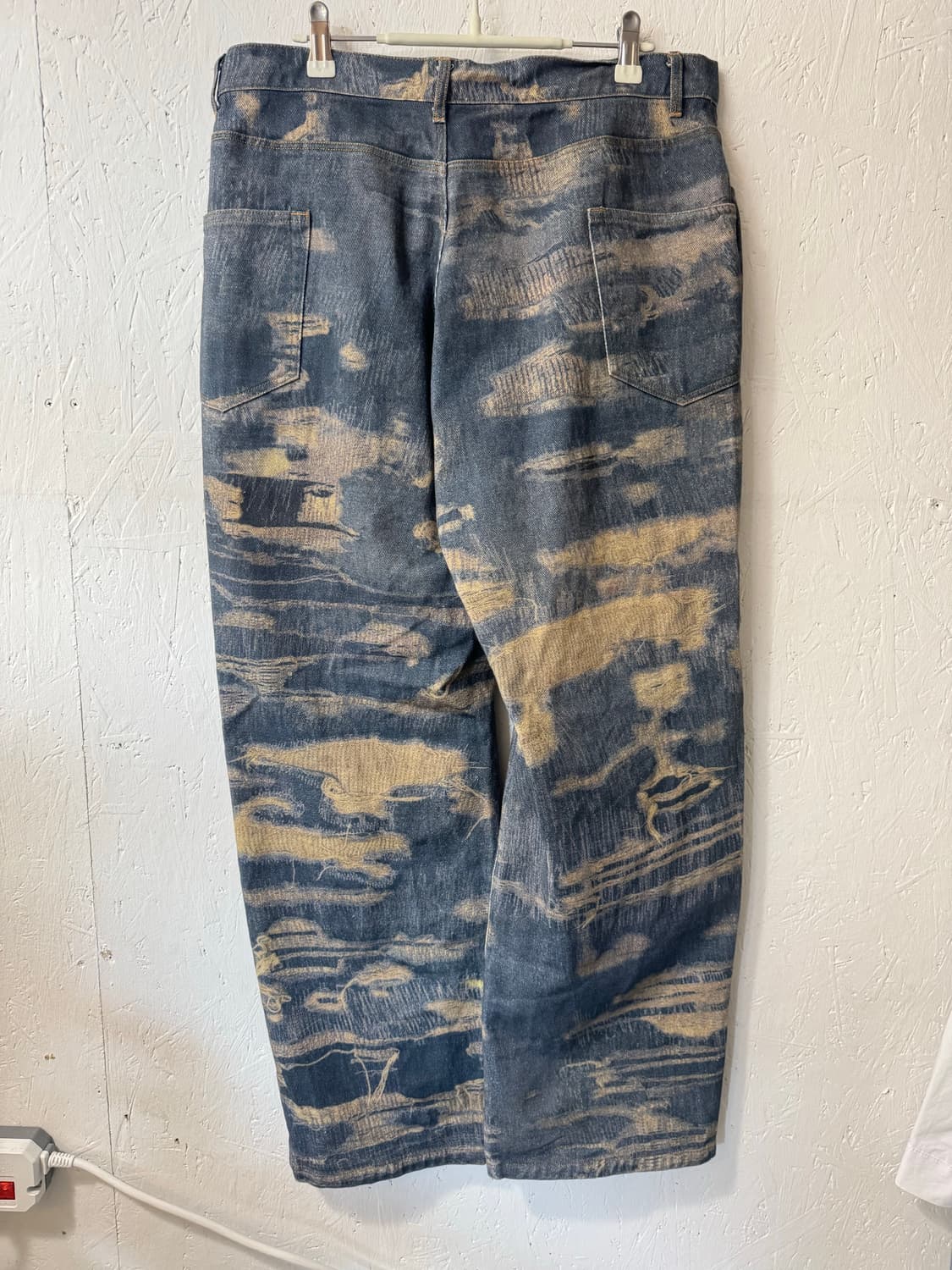 노브랜드 워싱 데님 프린팅 팬츠 3 size 상품이미지4