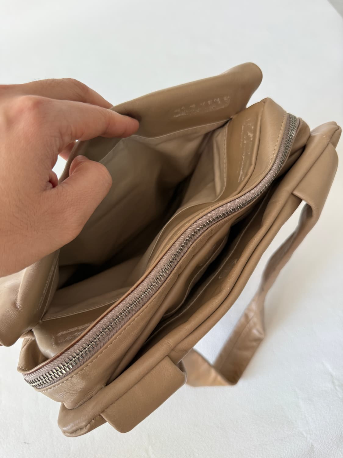 구호(KUHO) 레더 숄더백 상품이미지7