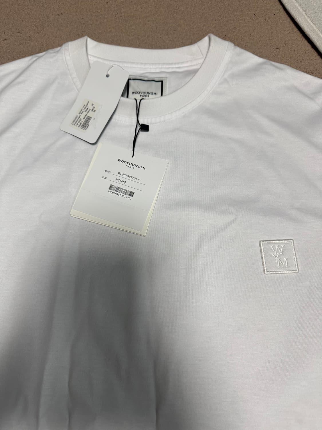 우영미 25ss 화이트 백로고 티셔츠 50 새상품 상품이미지2
