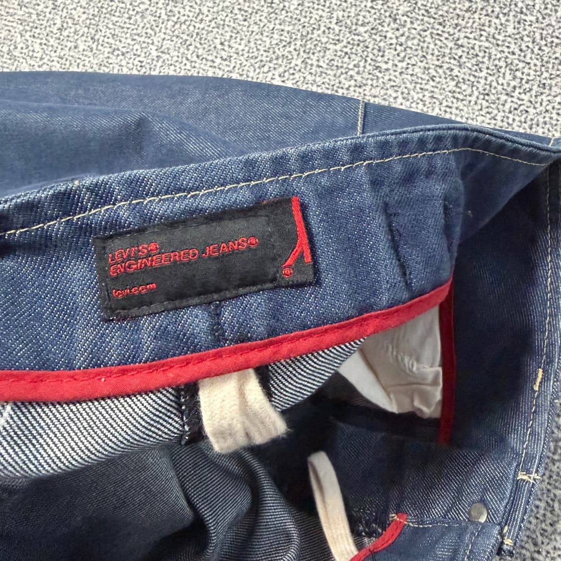 리바이스 엔지니어드 데님 스커트 상품이미지4