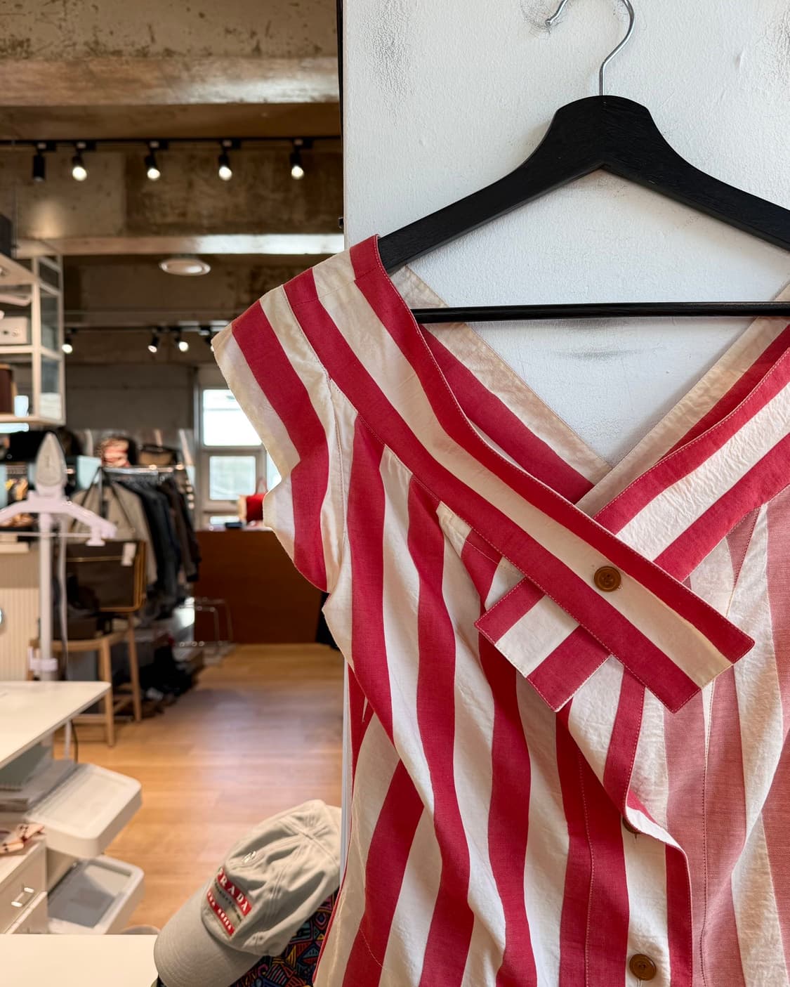 비비안 웨스트우드 레드라벨 레드 스트라이프 슬리브리스 상품이미지4