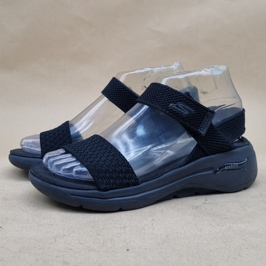 스케쳐스 아치핏 여성샌들220 상품이미지1