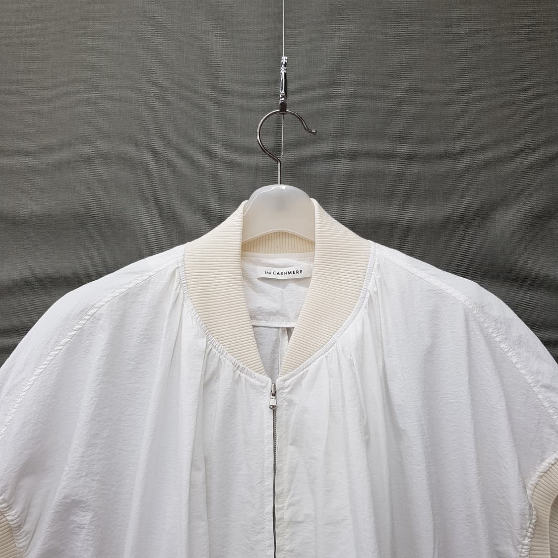 한섬 더캐시미어 2022 루즈핏 나일론 집업 점퍼 88-98-165사이즈 상품이미지2