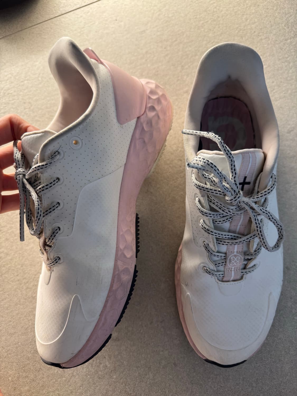 지포어 458000원 정품 제품  us9.5 (260인사람이 신었어요)  상품이미지4