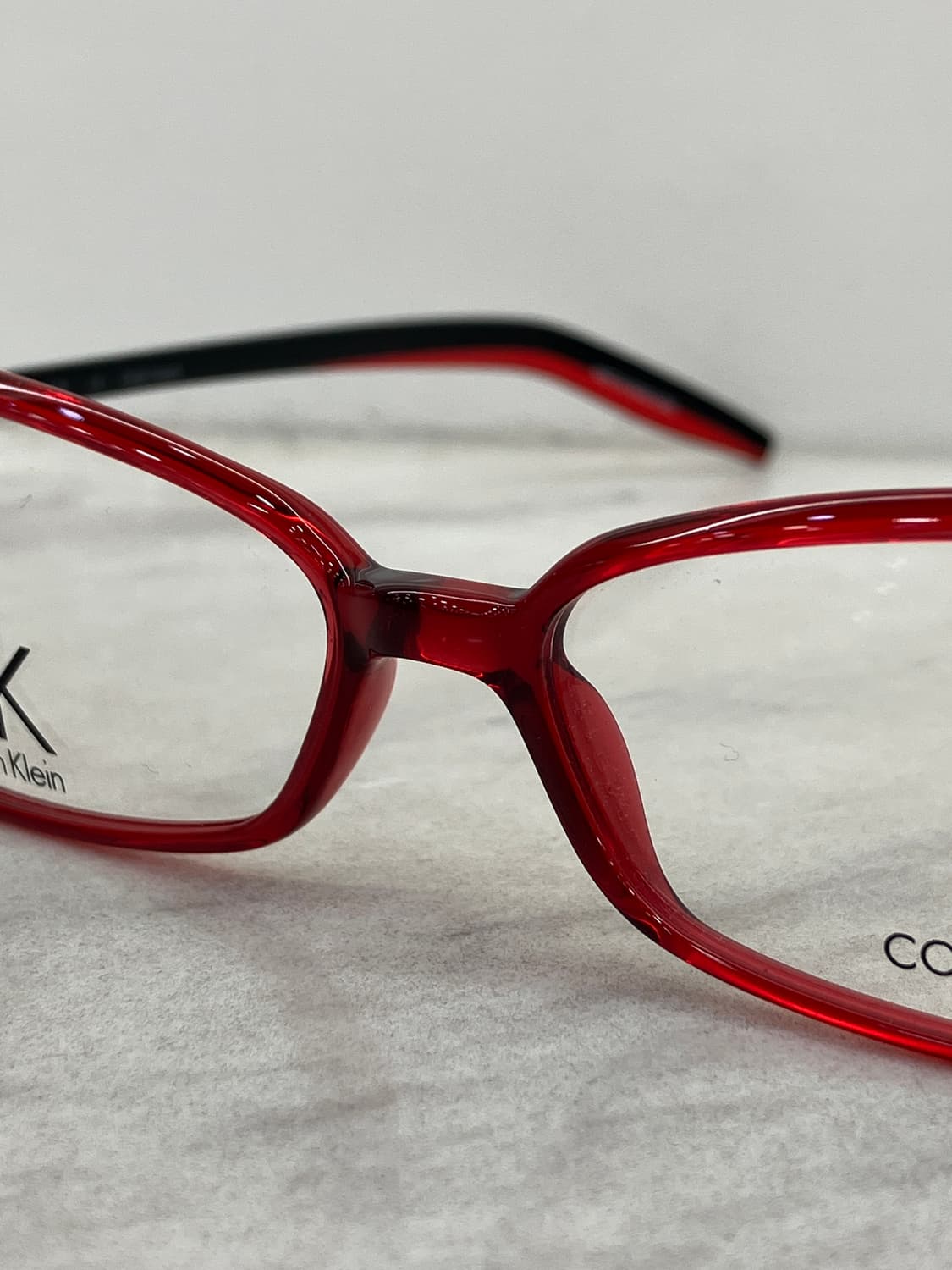 캘빈클라인 CK 씬 레드블랙 소프트 스퀘어 뿔테 안경 상품이미지5