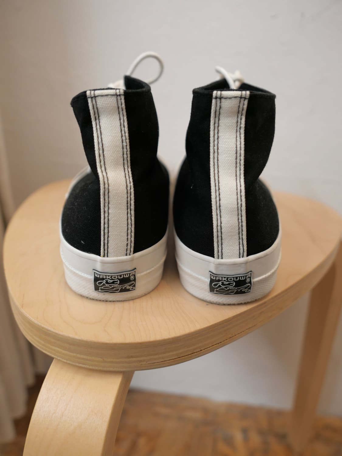 옴므 플리세 x 와쿠와 스니커즈 상품이미지4