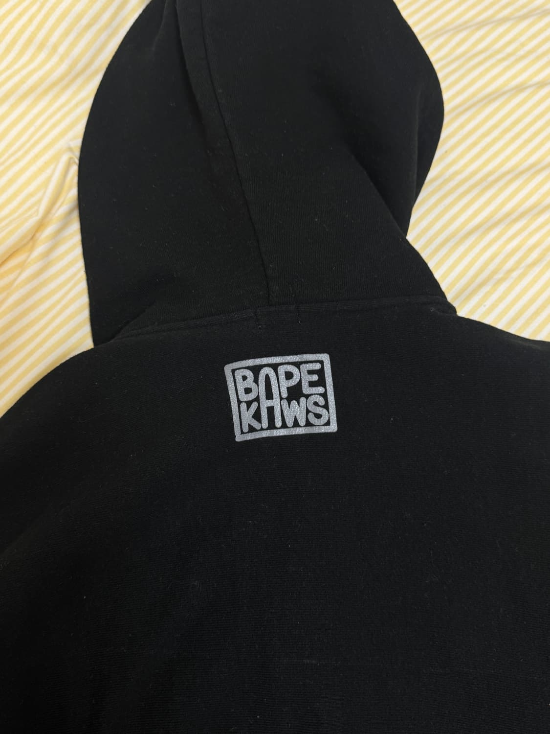 베이프 x 카우스(KAWS) 후드집업 상품이미지4