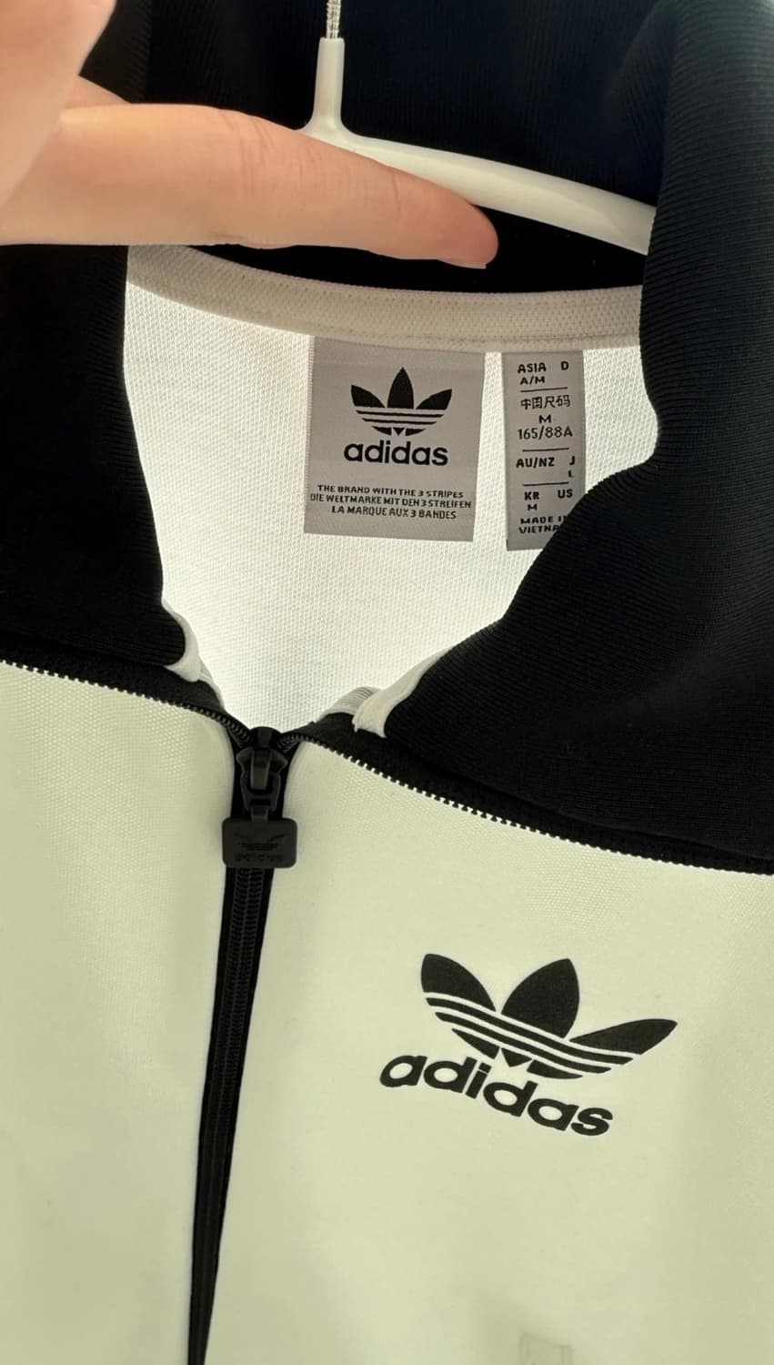 [새상품]아디다스 바겐바우어 트랙탑 M 상품이미지4