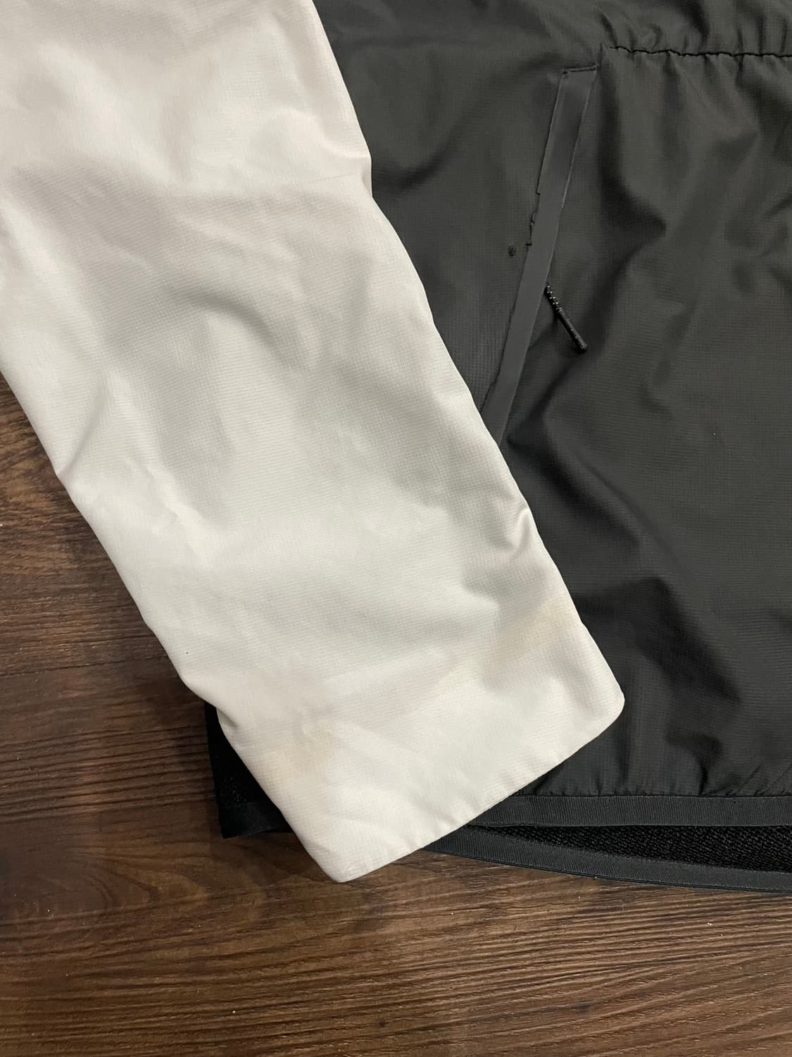 나이키 테크 하이퍼메쉬 윈드러너 바람막이 상품이미지4