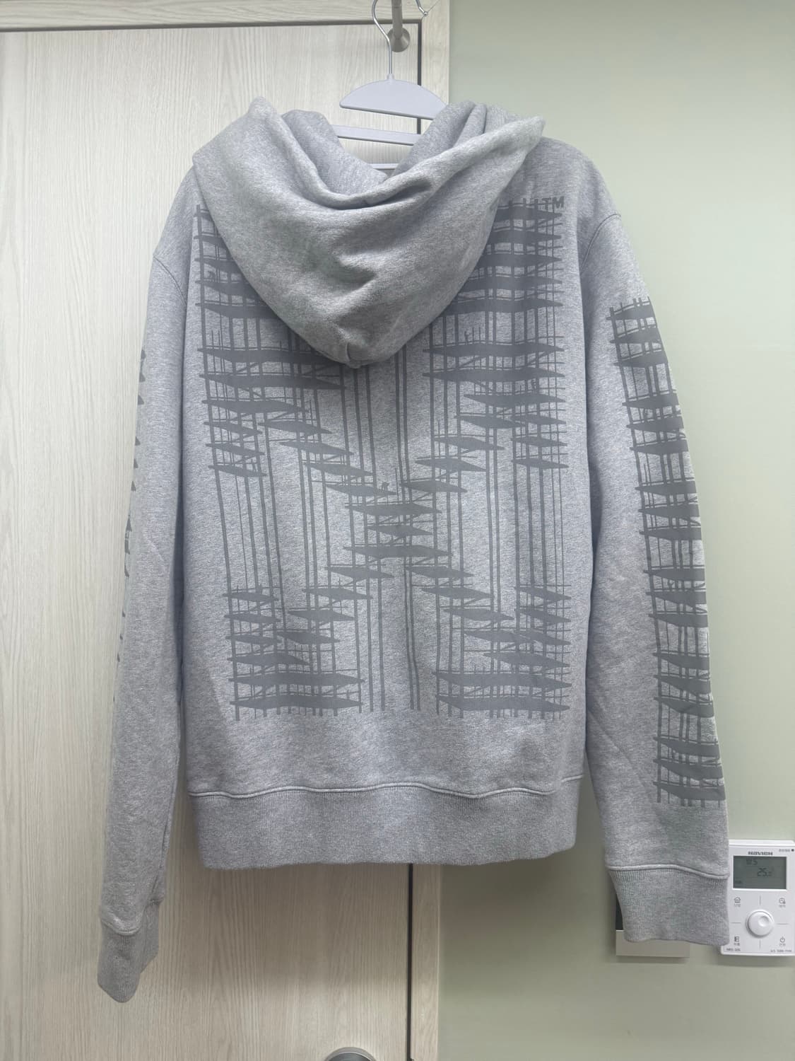 오프화이트 후드집업 상품이미지2