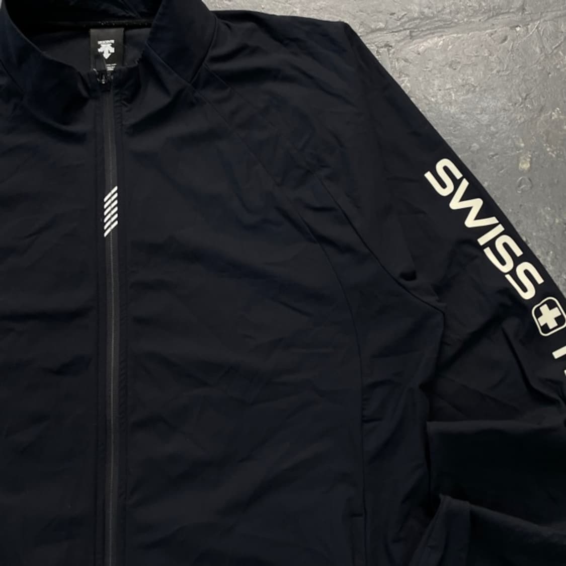 105 데상트 집업 상품이미지2