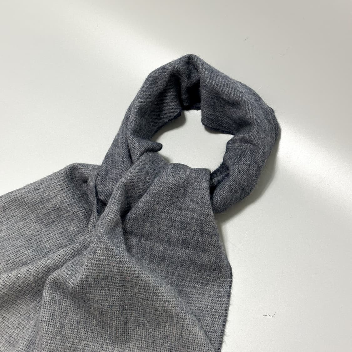 [Drakes] 드레익스 네이비&그레이 그라데이션 스카프 상품이미지2