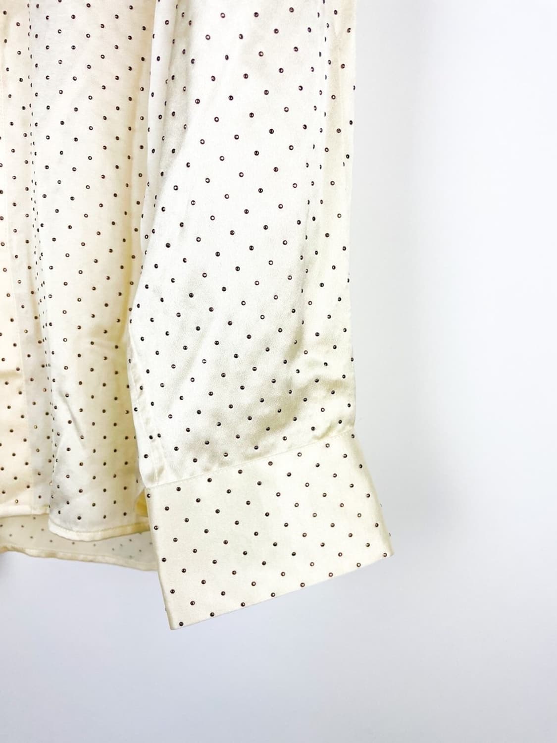 [BTS 지민님 착용] 생로랑 20ss 스터드 실크 셔츠 상품이미지4