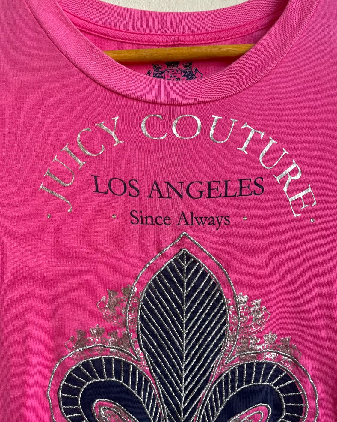 JUICY COUTURE Heraldic Icon Pink T-Shirt 상품이미지5