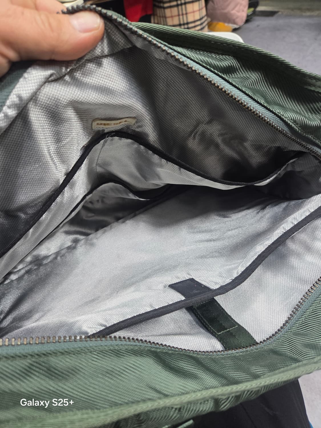 디젤   올리브  크로스빽 상품이미지5