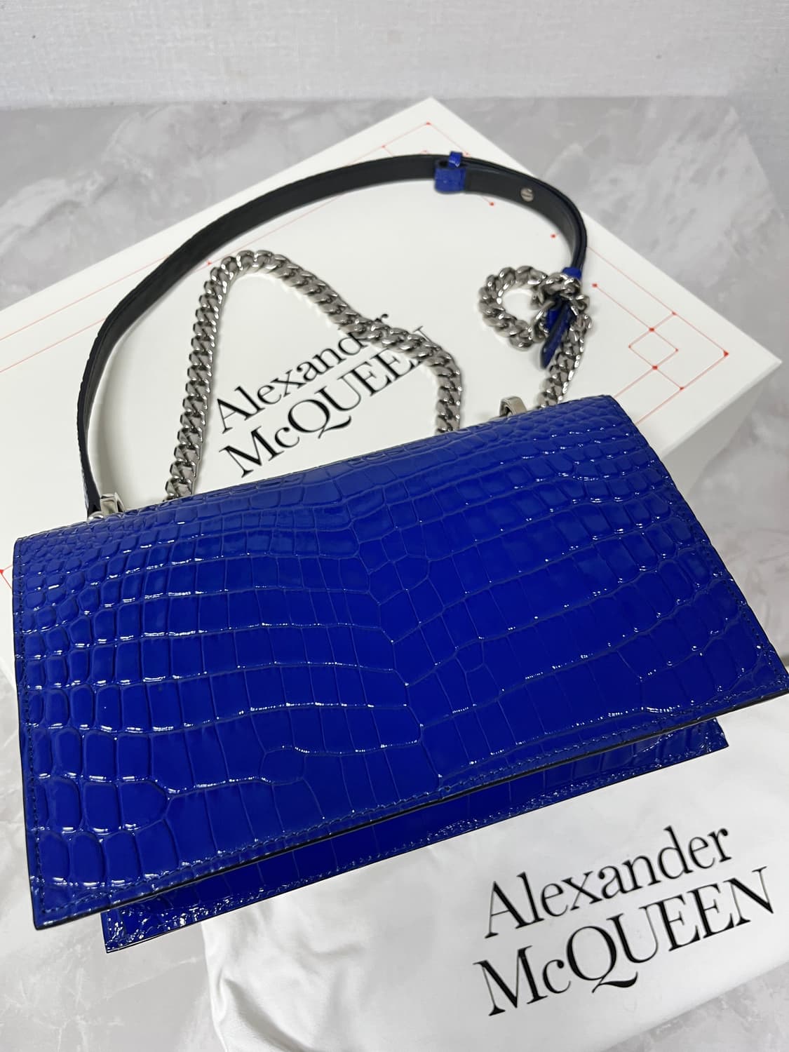 알렉산더 맥퀸 쥬얼사첼백 코발트블루 상품이미지6