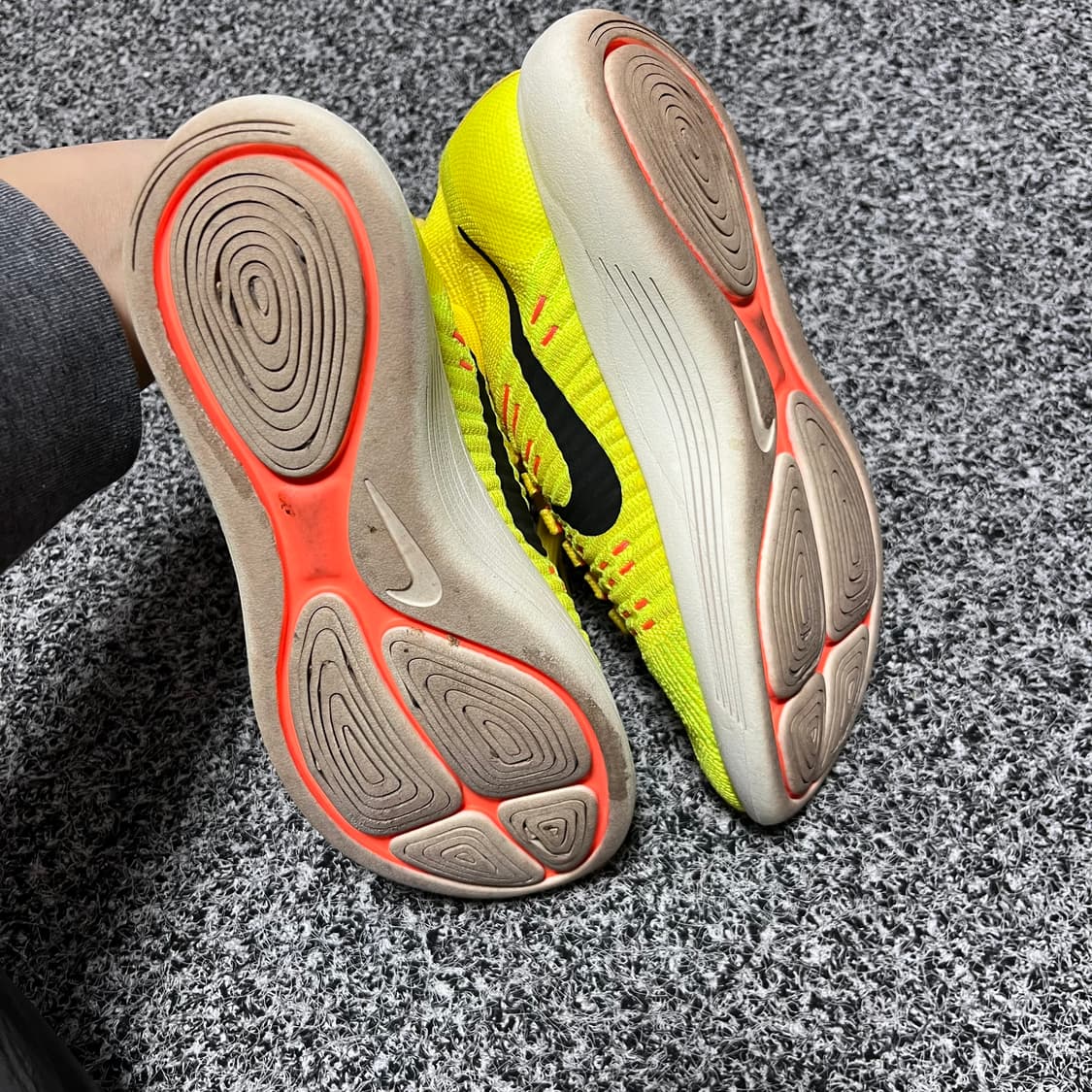 나이키 루나에픽 플라이니트 옐로우 스트라이크 230 상품이미지6