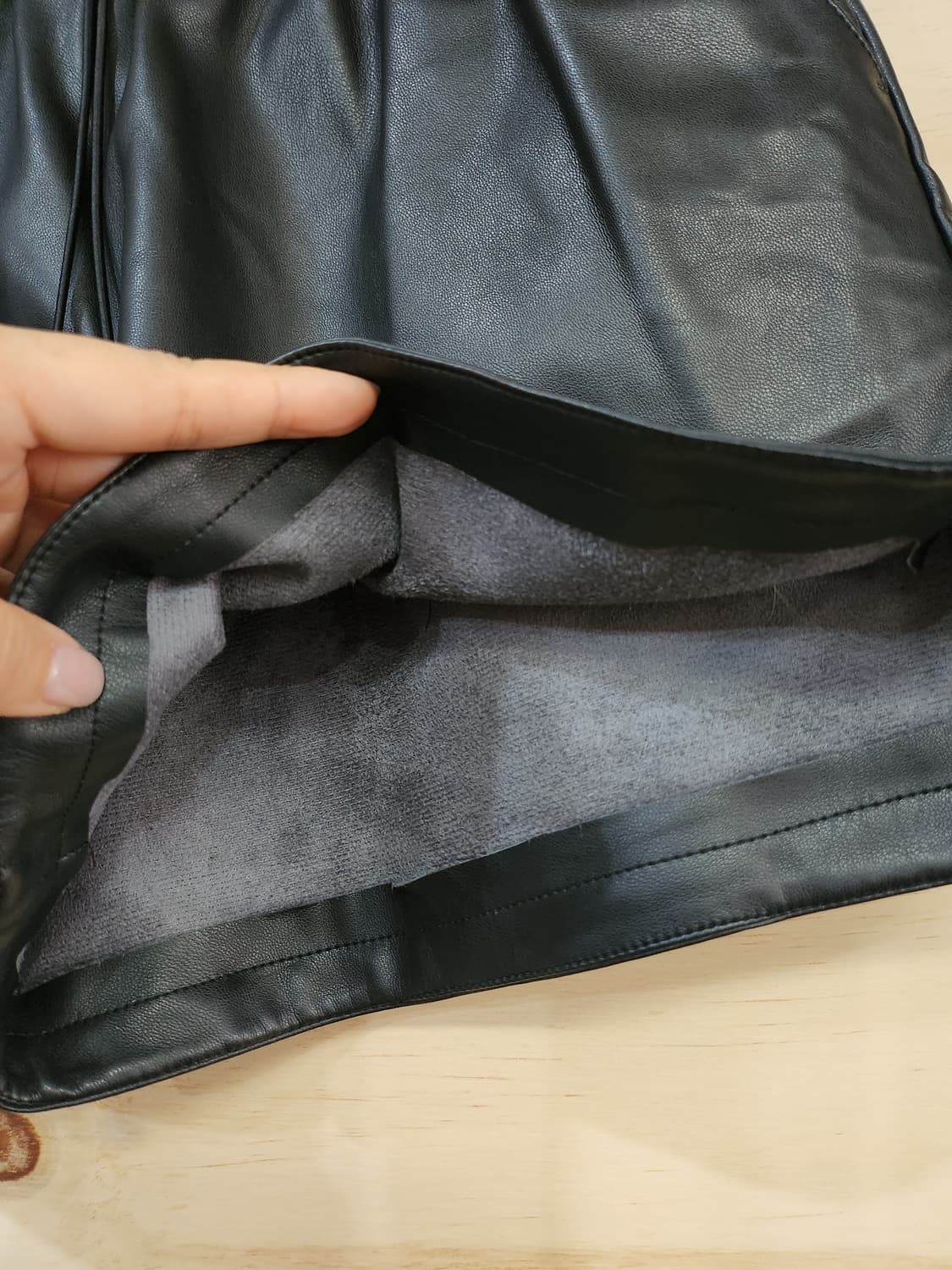 487) 페이퍼문 paper moon 비건레더 반바지 (밴딩) 상품이미지3