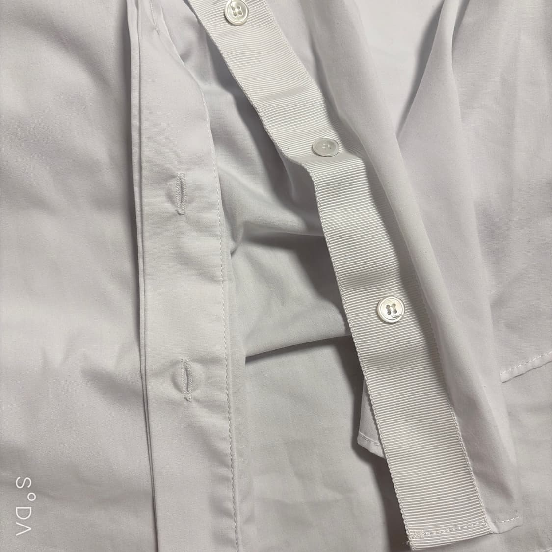 사카이 화이트 반팔 셔츠 2 상품이미지9