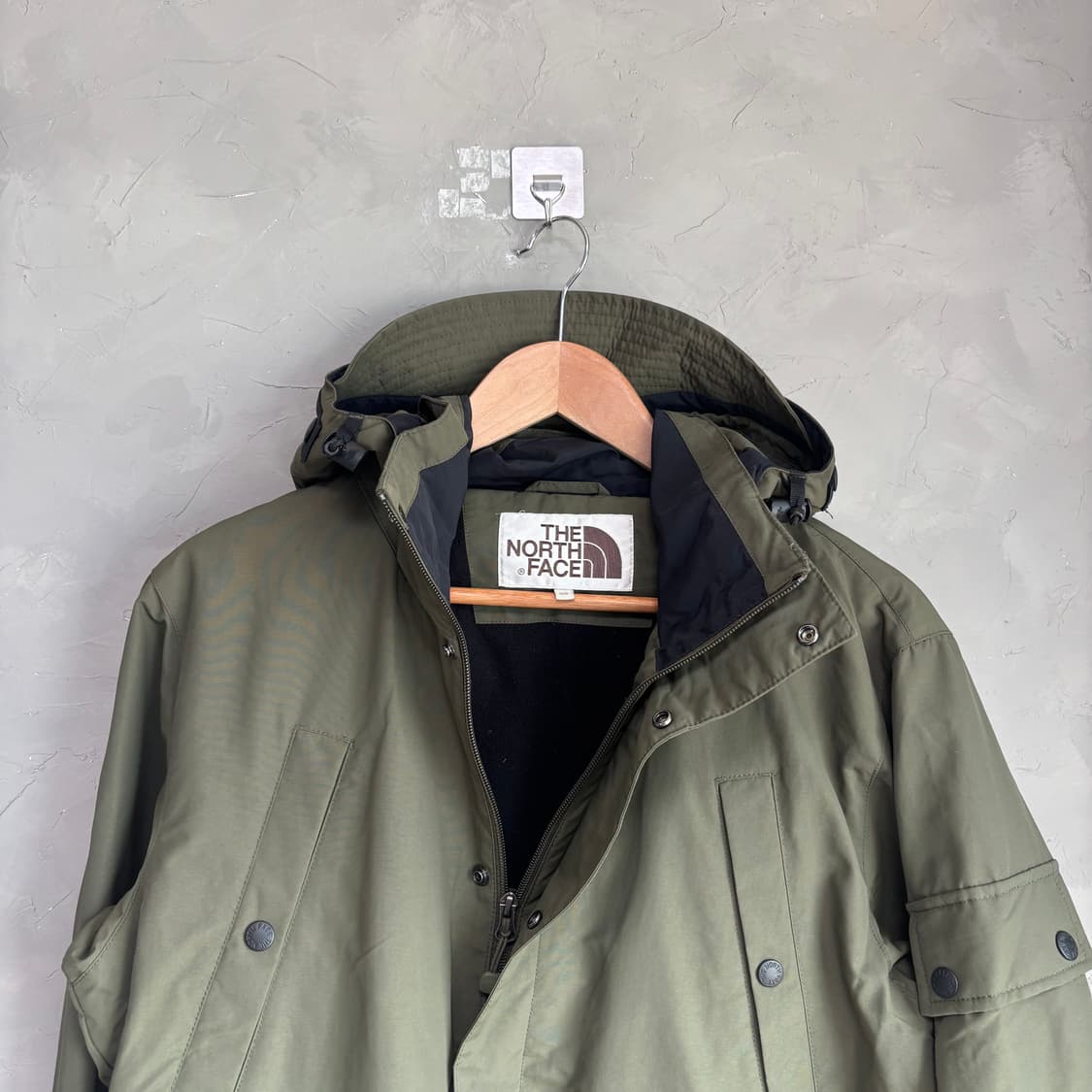 노스페이스 화이트라벨 바람막이 자켓 카키 상품이미지2