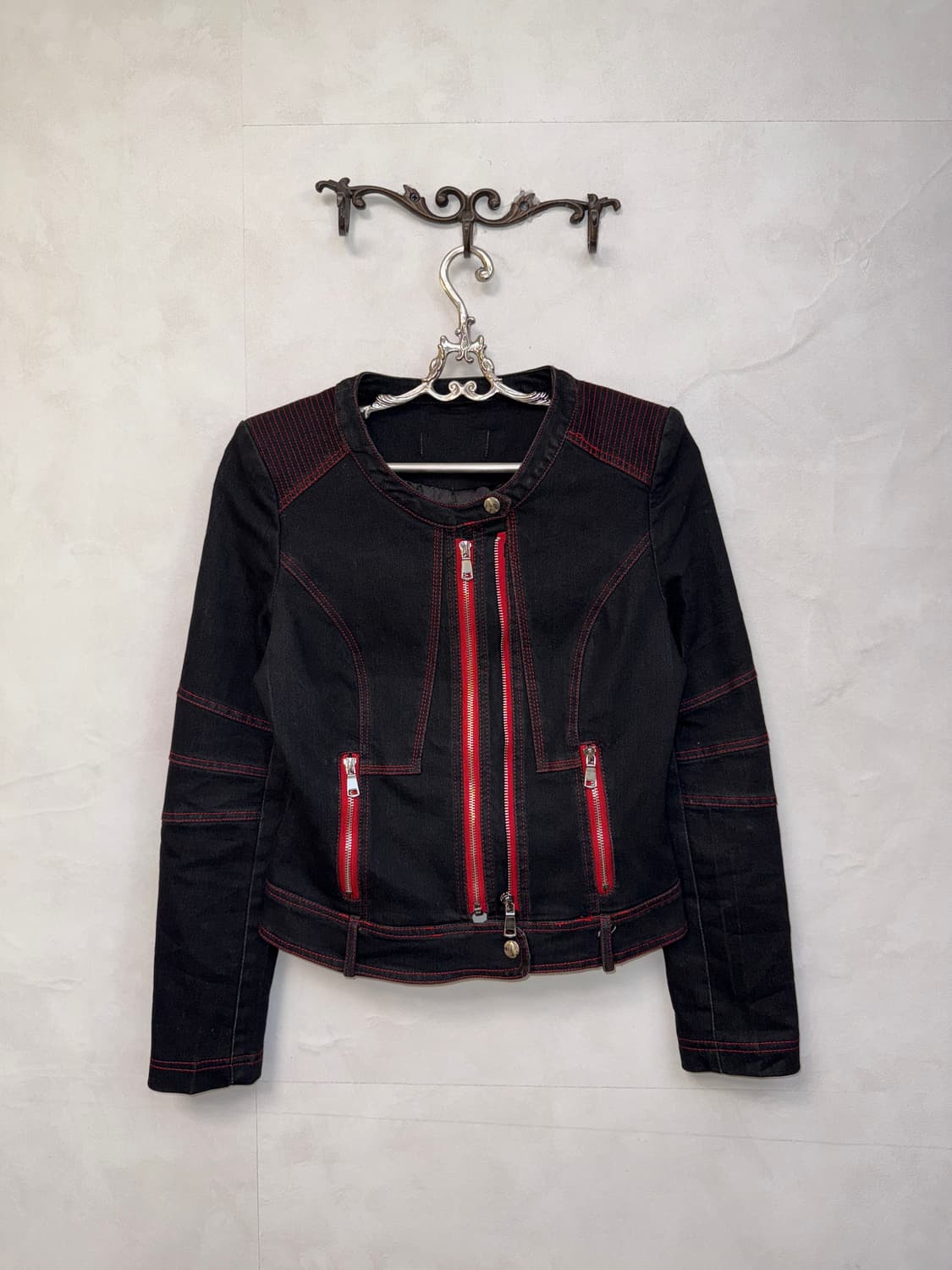 Black denim red stitch crop jacket 상품이미지1